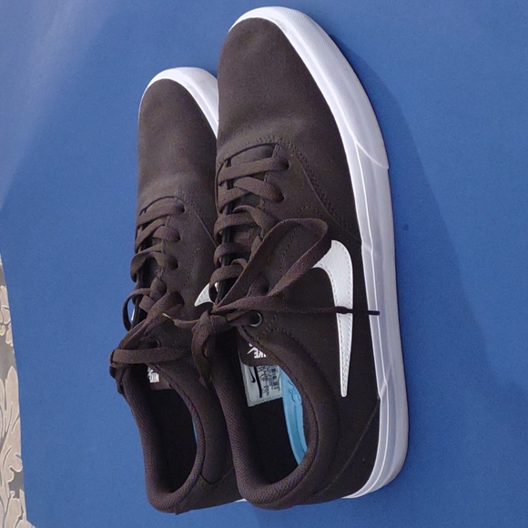 Like New Mens Nike Sb Charge Chocolate 